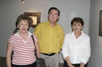18 de abril
Rosa María Porras, Evaristo Rivera y Amparo Porras.