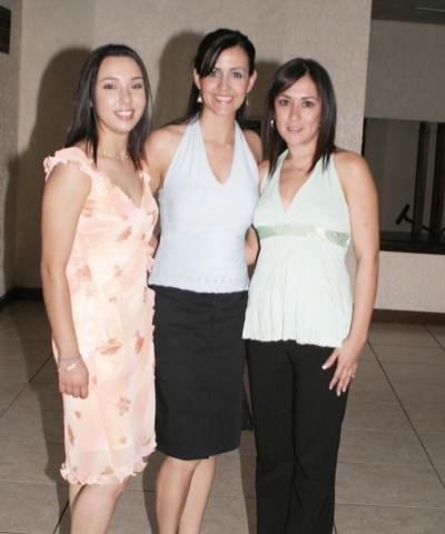 Yenssí Alonso, Marcela Romo y Diana Barrios.