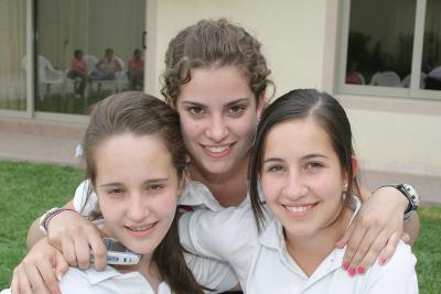 23 de abril 
Yolanda Murra, Lucía Díaz de León e Isabel.