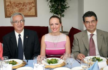 25 de abril
Carlos Herrera, Cecy Murillo y Gregorio Muñoz.