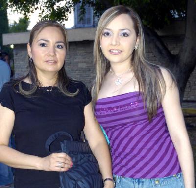 Natalia González y Fany Macías.