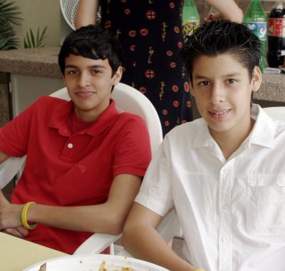25 de abril 
Víctor Sánchez y Toufik Murra