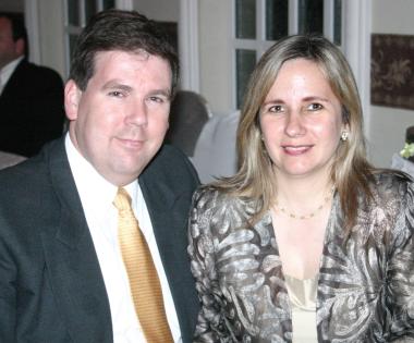 Jesús Martínez y Lourdes B. de Martínez