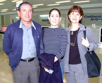 06 de mayo 

Jesús, Mónica y Ángeles de Lara viajaron a  Nueva York