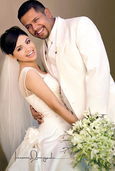 Sr. César Mauricio Calderón Cadena y Srita. Karla Enevy Rodríguez López contrajeron matrimonio en la parroquia de San Pedro Apóstol el dos de abril.