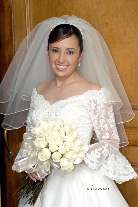 Srita. Mirna Evelyn López Ramírez, el día de su enlace matrimonial con el Sr. Iván de la Torre Carreón