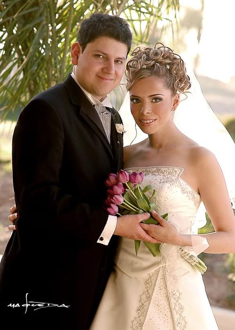 Sr. José Carlos Velasco y Srita. Claudia Rodríguez Venegas contrajeron matrimonio religioso en la parroquia Los Ángeles el 12 de marzo de 2005