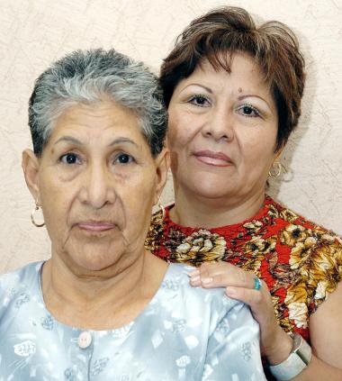 Mercedes Vázquez y su hija Virginia Ricalcaba