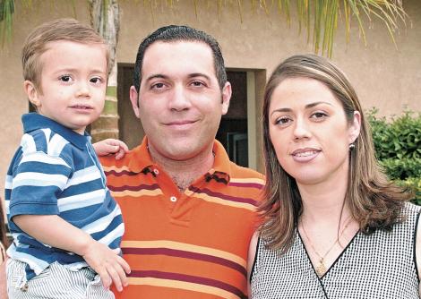 Beto Molina Michel, Alberto Molina y Jacqueline Michel de Molina