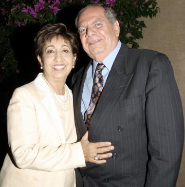 José Luis López Romo y Patricia Meléndez de López celebraron sus  40 años de casado