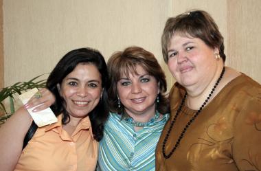 Janet Arce, paulina Rebora y magda Murra de Ochoa.