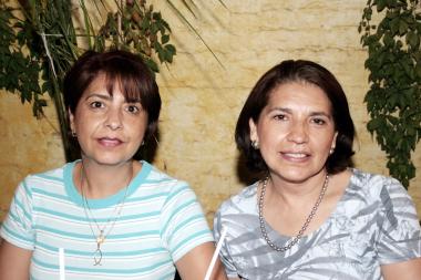 Lucy y Lilia Salas.