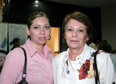 15 de mayo 

Cristy Vargas y María Cristina Arriaga.