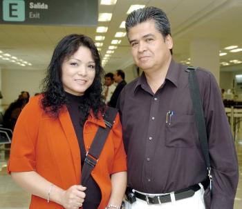 Rosario Piedra y Enrique Puente, viajaron a México