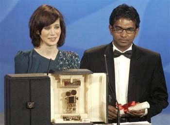 Miranda July (izq.), y Vimukti Jayasundara.
