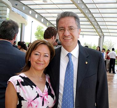 Josefina Hernández de López y Federico López.