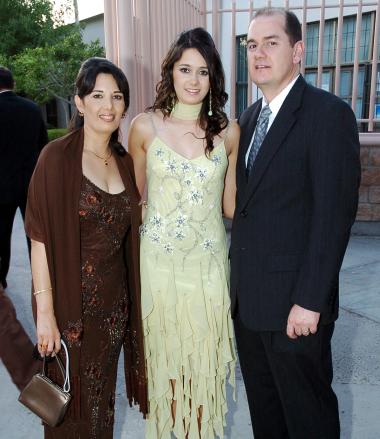 W-Claudia Reed de Rebollo, Claudia Rebollo y Francisco Rebollo