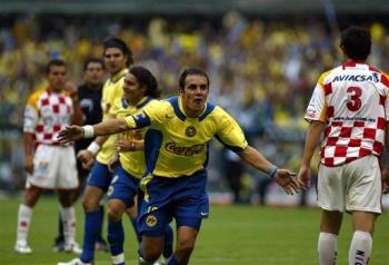 Padilla hizo otro gol al minuto 38, Cuauhtémoc Blanco anotó al 63 y Jesús Mendoza al 68, sellaron la victoria y fue Claudio López quien terminó la fiesta con el sexto gol al minuto 89.