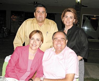Eugenia Reyes de Diez, Eduardo Diez, Benjamín Navarro y Blanca Jáuregui.