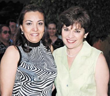 Olga de Darwich y Rosalinda Ayup.