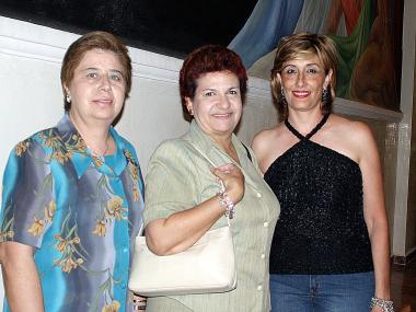 Ludivina Galván Uriarte, Tere Cázarez y Lorena Aizpuru.