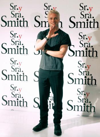 'Del Sr. Smith no tengo nada parecido', dijo Pitt, cuyo acento parece el del gitano que caracteriza en la cinta Cerdos y Diamantes; 'De la Sra. Smith tengo lo amoroso y lo aguerrido en mi vida y trabajo, porque trato siempre de no ser conformista', señaló Jolie.