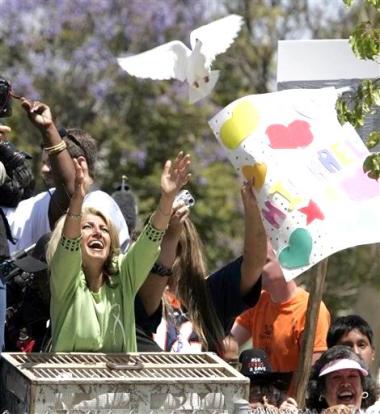 Si Jackson, de 46 años, hubiera sido declarado culpable de todos los cargos, podía haber sido condenado a un total de algo más de 18 años de cárcel.