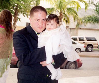 Alfredo Rivera Zárate con su hijita María Fernanda Rivera Cheu.