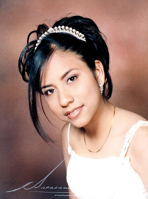 Srita. Karen Viridiana Cuevas Cerda festejó sus quince años de vida con una misa de acción de gracias en la capilla de San Agustín.