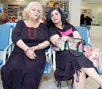 Luisa e Ivonne Sawaf viajaron a Tijuana.