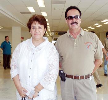 Lidia Valtierra viajó a al Distrito Federal y fue despedida por Pablo Lira.