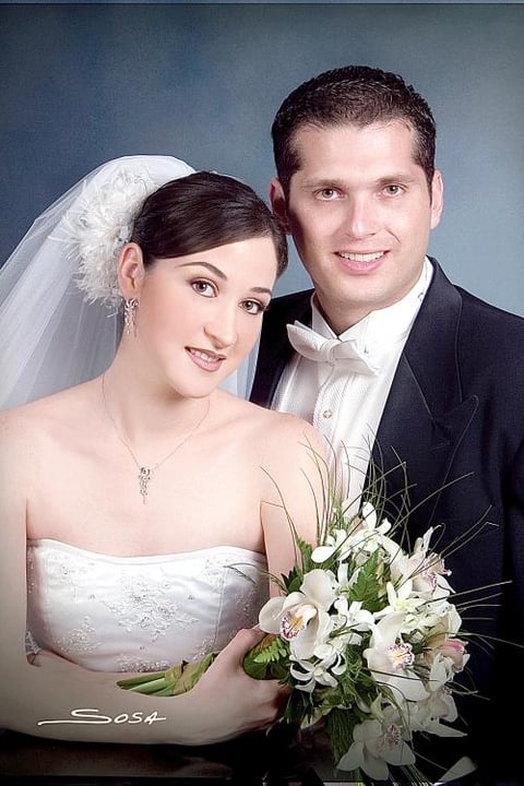 C.P.Gerardo Murra Rebollo y C.P. Virginia Ibargüengoytia García recibieron la bendición nupcial el sábado 21 de mayo de 2005.

Estudio: Sosa