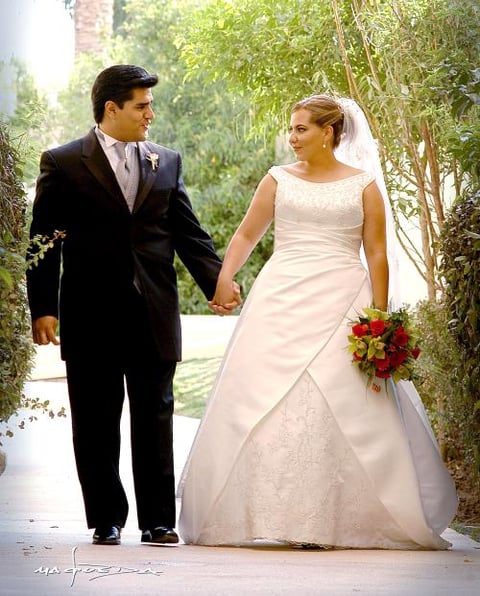Ing. Luis Carlos López Martínez y Lic. María del Rosario Chaib López contrajeron matrimonio el sábado 28 de mayo de 2005.

Estudio: Maqueda