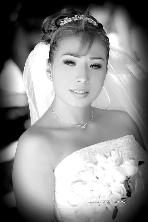 Lic. Nuria Monserrat Cárdenas del Valle, el día de su enlace matrimonial con el Lic. Andrés Gerardo Fernández Ceniceros.
Estudio: Maqueda
