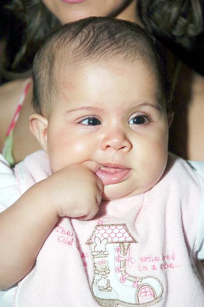 02 de agosto 2005
La festejada Victoria Hernández Zamorano.