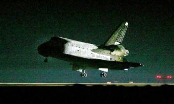 La plana mayor de la NASA también se había congregado en Cabo Cañaveral para recibir a la tripulación