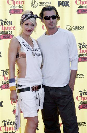Esposas Desesperadas, el gran éxito del año, tampoco se fue con las manos vacías. Otros premios de interés fueron los de American Idol como Mejor Reality, Chad Michael Murray (One Tree Hill) como Artista Masculino Más Sexy y Jesse McCartney (Summerland) como Mejor Artista Crossover (actúa en la srie y también canta). 

Gwen Stefan con with Gavin Rossdale.