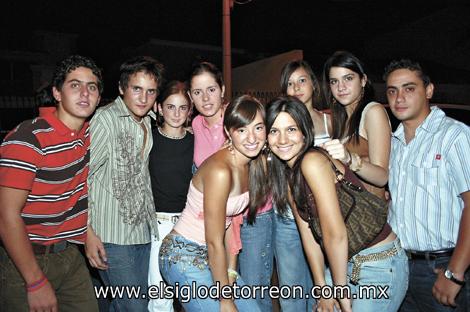 Omar Dabdou, Tocho Villarreal, Katia Zarzar, Ana Mary Gómez, Yoyis Castellanos, Laila Rueda, Ana Vera, Sofía Murra y Luis Rueda
