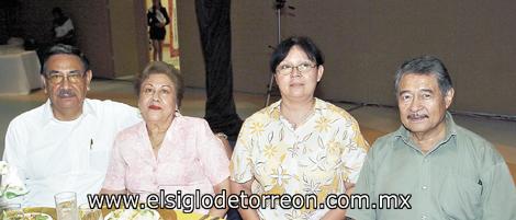 Jesús y Cuquita Martínez, Pera y manuel Lee.