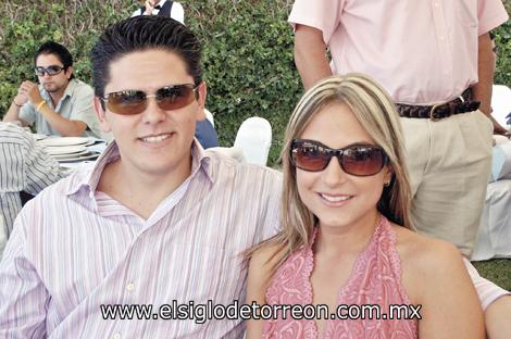 Roberto Uribe y Diana Leija