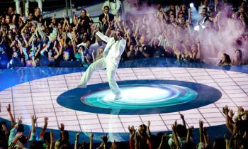 En el show también actuaron Green Day, Jamie Foxx, Ludacriss, 50 Cent, Kanye West, Kelly Clarkson, R. Kelly, MC Hammer, Coldplay, The Killers y My Chemical Romance.