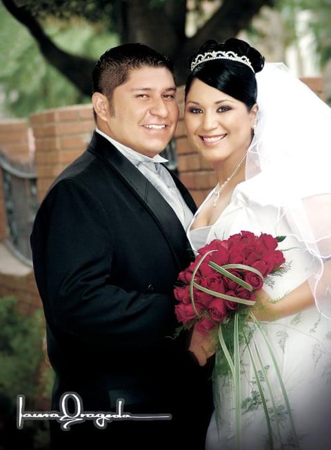 Sr. José Milton Navarro Castañeda y L.A.R.H.Betzaida Nuyevi Argumedo Flores contrajeron matrimonio el pasado 15 de julio



Estudio fotográfico: Laura Grageda