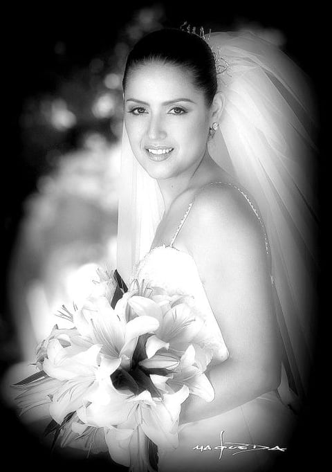Srita. Marcela Ayala Alanís, el día de su boda con el Sr. Armando Mercado Hernández.


Estudio fotográfico: Maqueda