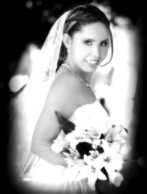Srita. Laura Samantha Fernández Campa, el día de su enlace matrimonial con el Sr. Enrique Gámez y Núñez




Estudio fotográfico: Maqueda
