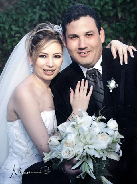 Sr. Luis R. Galarza Calderón y Srita. Lorena Michel Návar contrajeron matrimonio religioso el sábado 25 de junio de 2005.



Estudio fotográfico: Mariana G