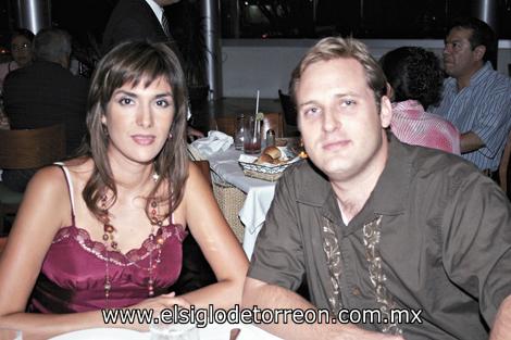 Mónica Salmón de González y Francisco González Zambrano