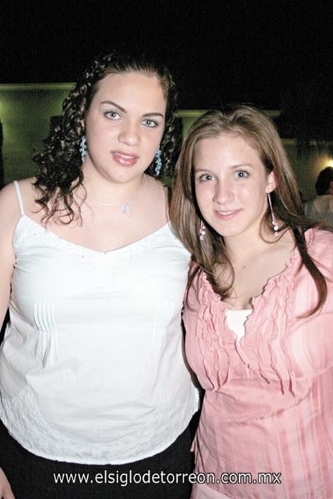 ¡SE VAN UN AÑO!
Natalia Macías y Cristina Larrínaga