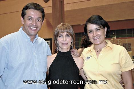 Joel de Santiago, Patricia Ruiz Webber y Julia Meléndez