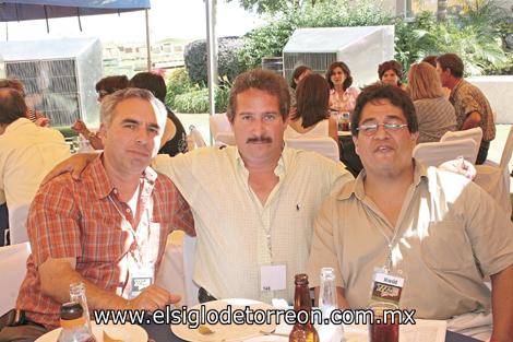 Antonio González, Jorge Valencia y Raúl Velasco