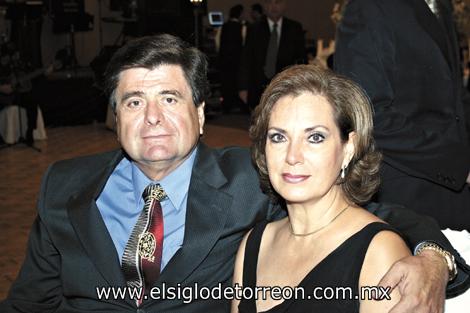 Ricardo Aguiñaga y Esthela de Aguiñaga